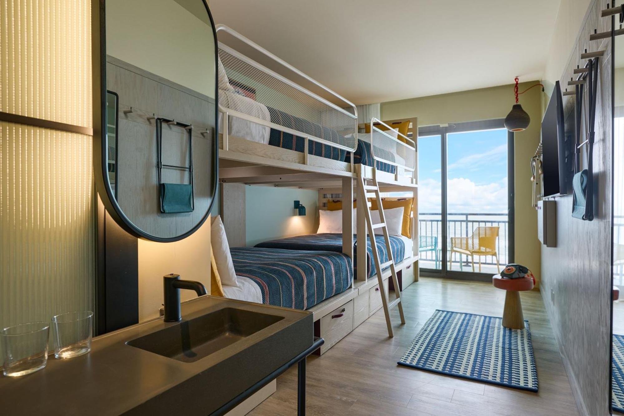 Moxy Virginia Beach Oceanfront Exteriör bild